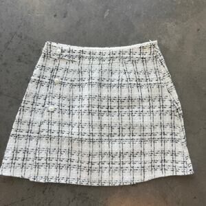 Classic Tweed Mini Skirt in White Plaid